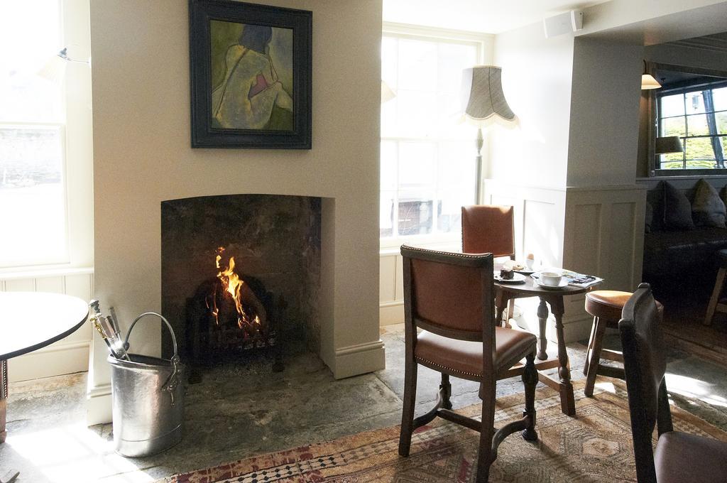 The Swan Hotel Wedmore Exterior photo