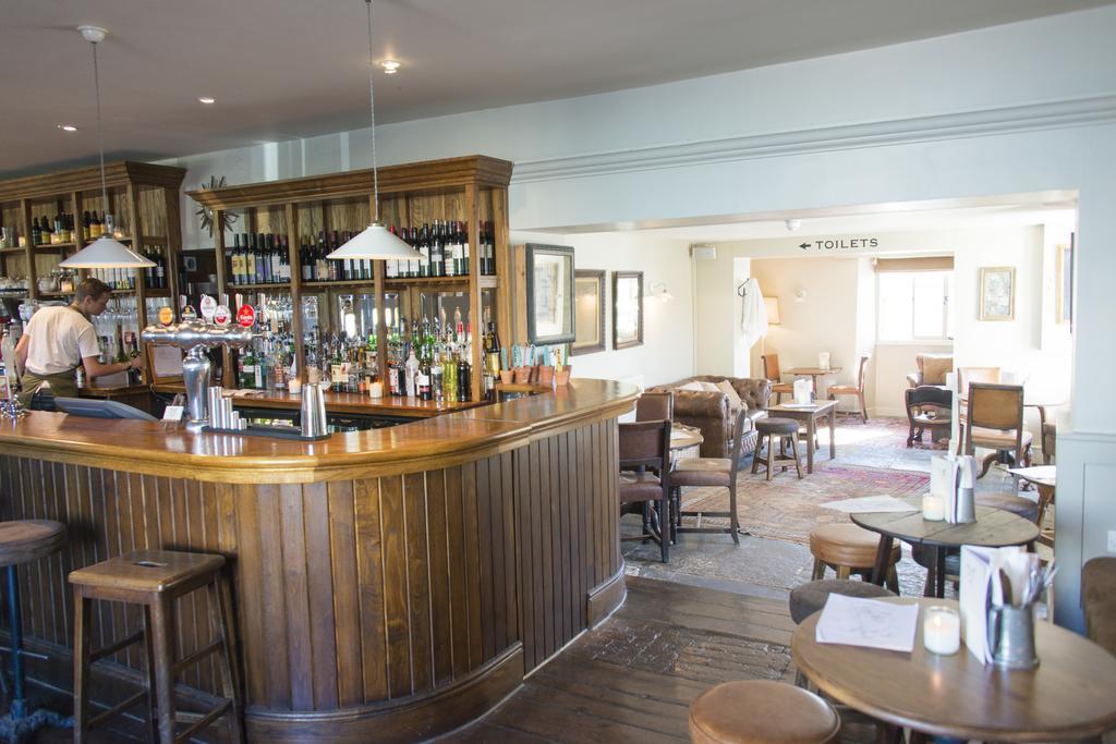 The Swan Hotel Wedmore Exterior photo
