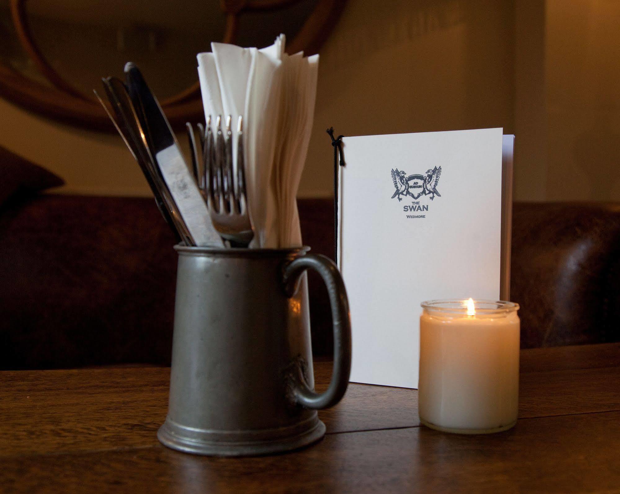 The Swan Hotel Wedmore Exterior photo